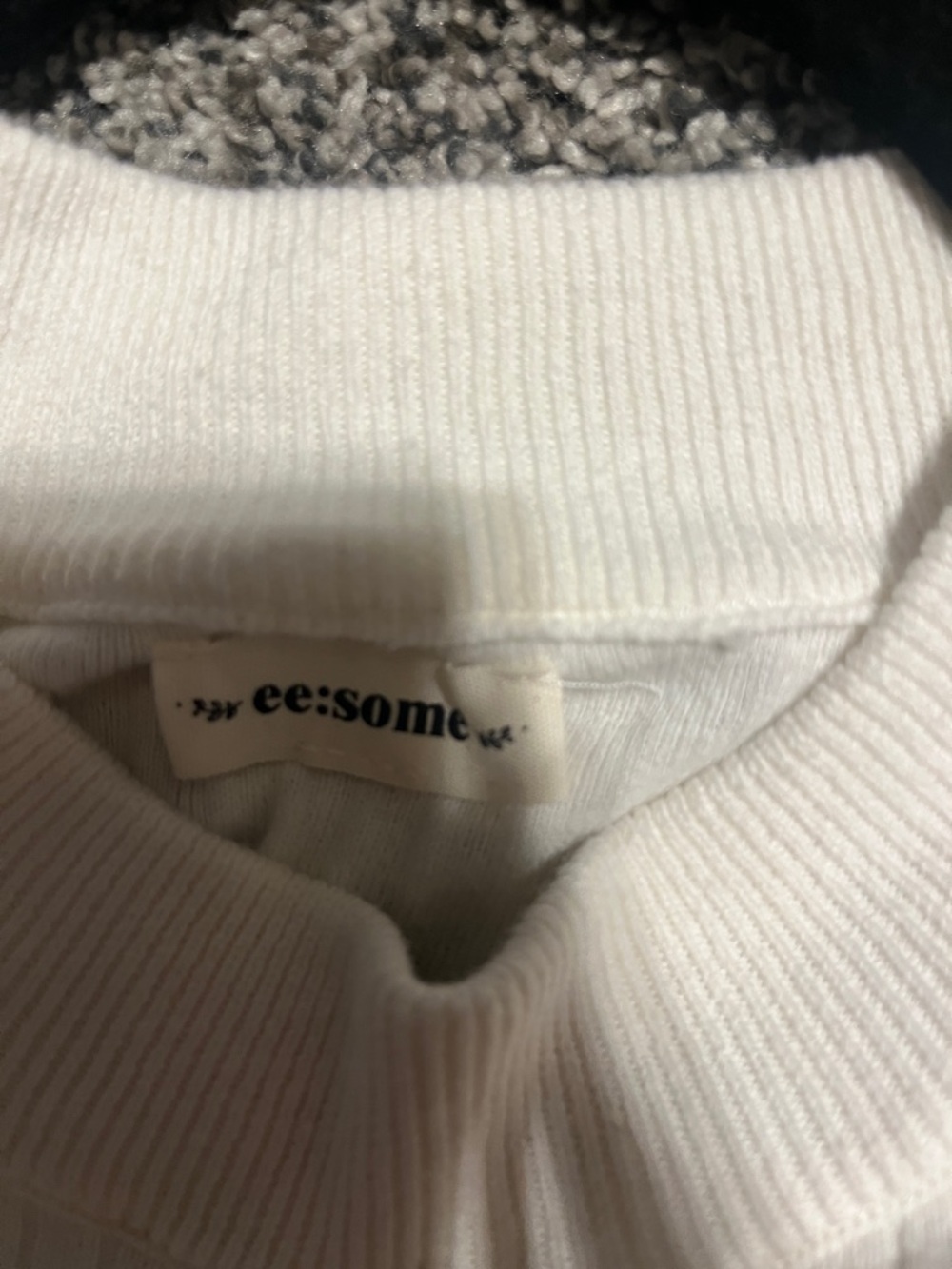 eesome White Ribbed High-Neck Tank - Picture 2 of 5